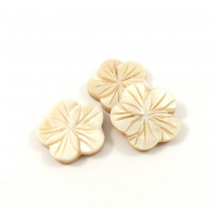 Carved 20 mm flower mother-or-pearl shell beige bead*